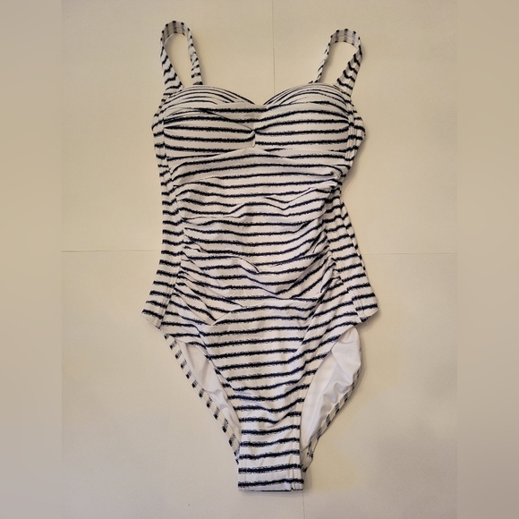 NipTuck Swim Womens Striped Black and White One Piece Swimsuit size 4 - Picture 1 of 6